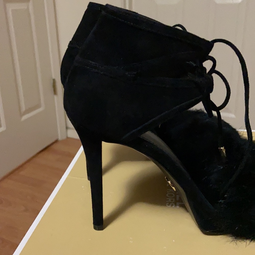 NEW Michael Kors Shoes - Picture 3 of 8